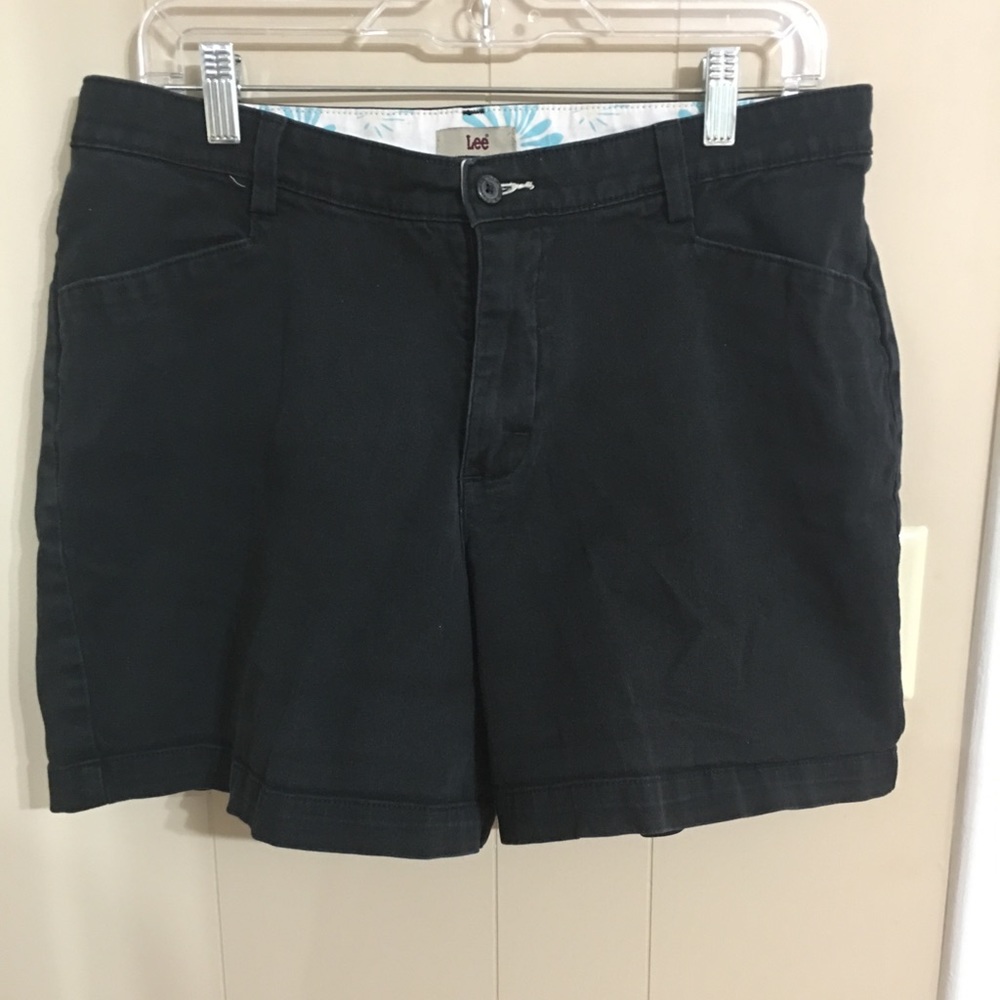 LEE WOMENS BLACK SHORTS